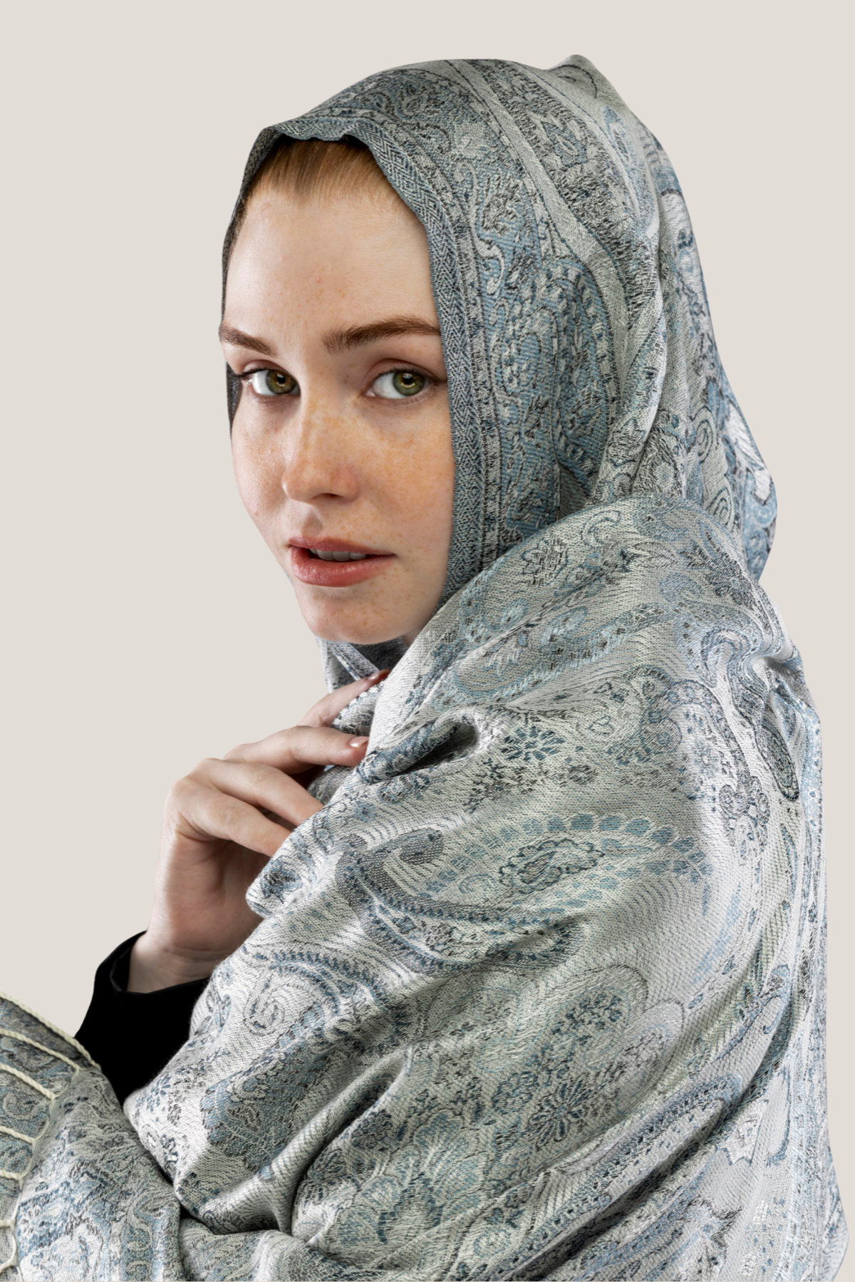 Cenere Gri İpek Şal