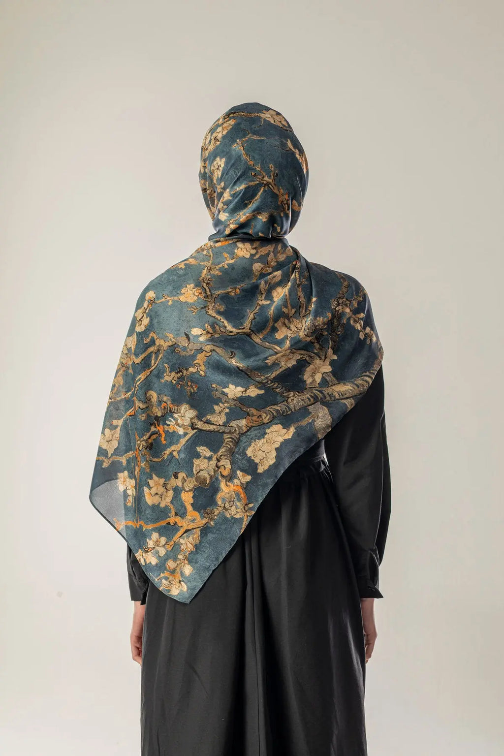 Almonde Taş Gri İpek Vual Şal Fleur